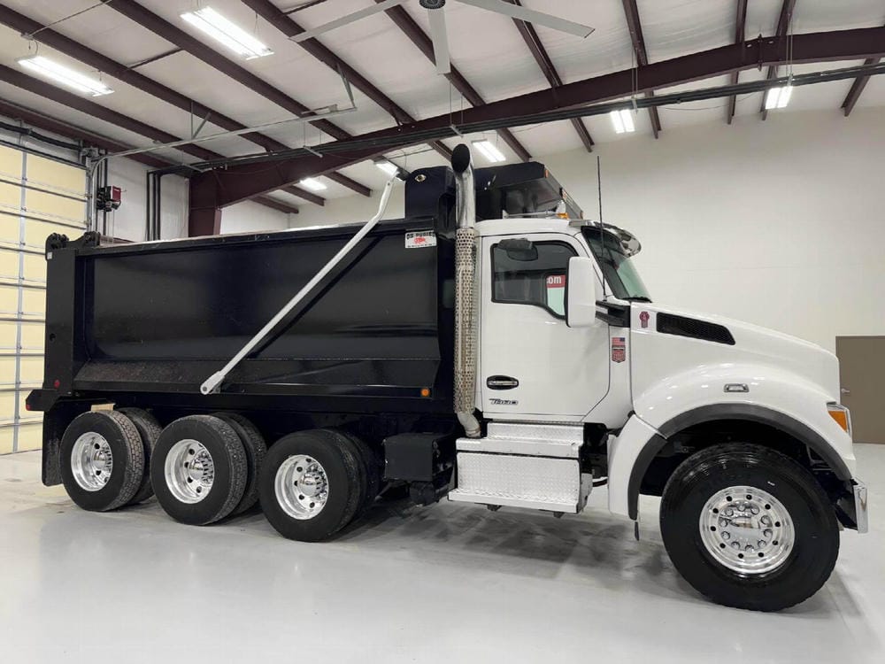 2023 2023 Kenworth T880S